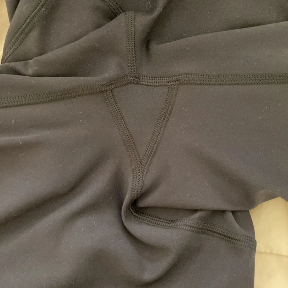 Lululemon black leggings - like new!